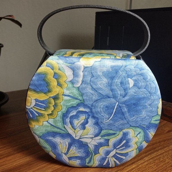 Pineda Covalin Silk & Leather Handbag - Picture 3 of 11